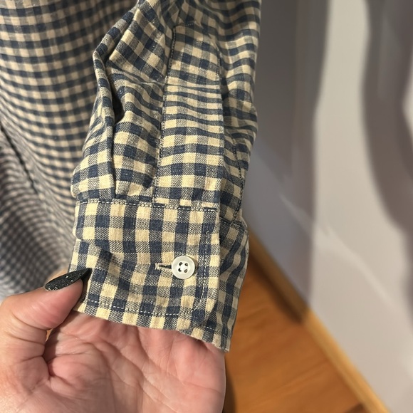 Frank & Eileen Hunter Step-Hem Button Shirtdress in Navy and Natural Sand - Picture 5 of 12